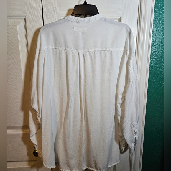 Lou & Grey for Loft White Oversized Fit Button Up Shirt Basic Staple Pockets - Picture 6 of 11